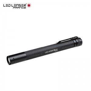 LAMPE TORCHE P4 2 PILES AAA