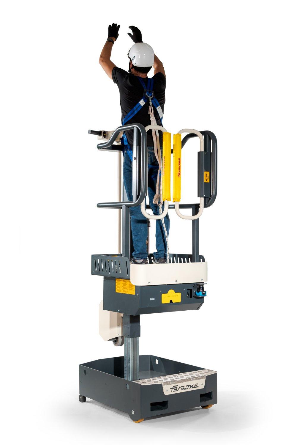 NACELLE AUTOMOTRICE COMPTACTE POUR USAGE INTERIEUR