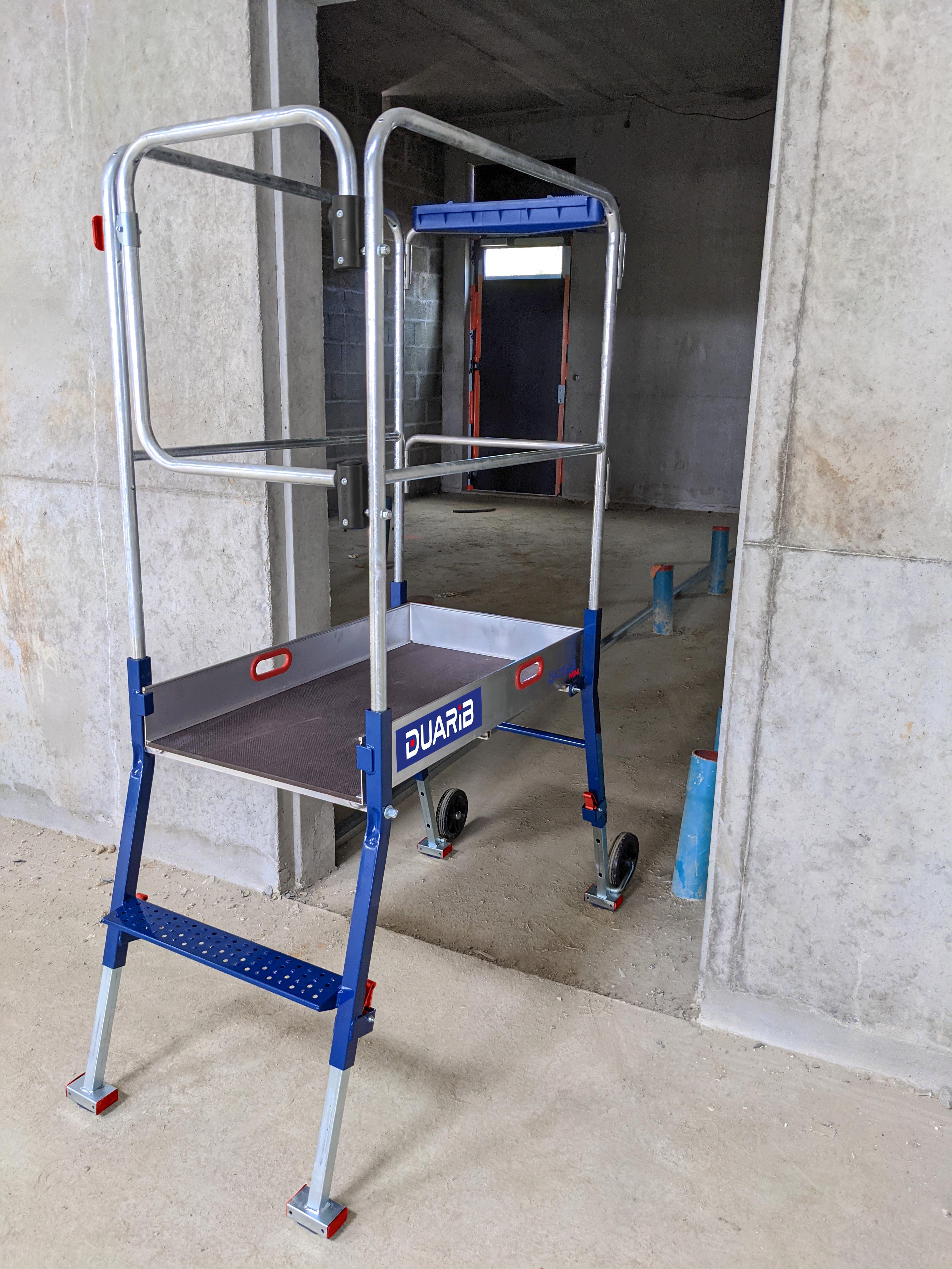 PLATEFORME INDIVIDUELLE ROULANTE A HAUTEUR REGLABLE
