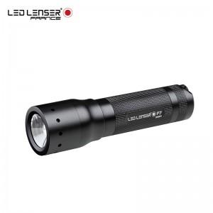 LAMPE TORCHE P7/2  AVEC PILES