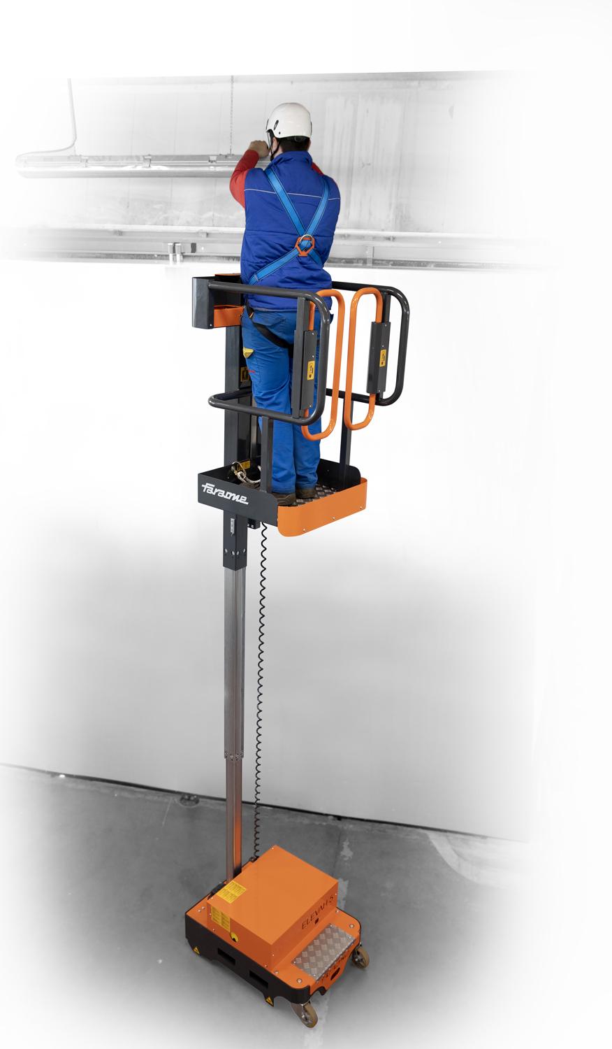 NACELLE AUTOMOTRICE COMPTACTE POUR USAGE INTERIEUR