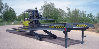 RAMPE MOBILE DE CHARGEMENT